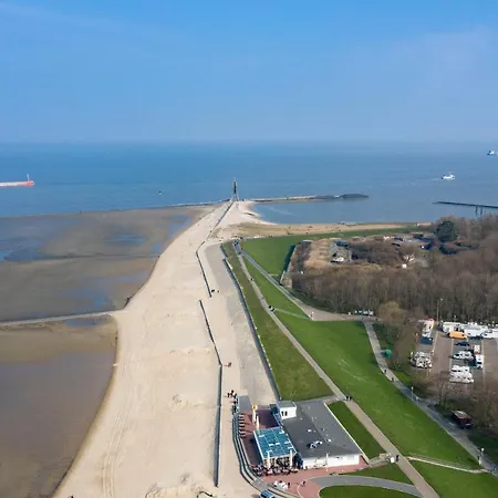 Trafalgar 153 Apartment *