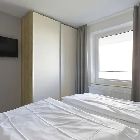 Apartment Trafalgar 153 *